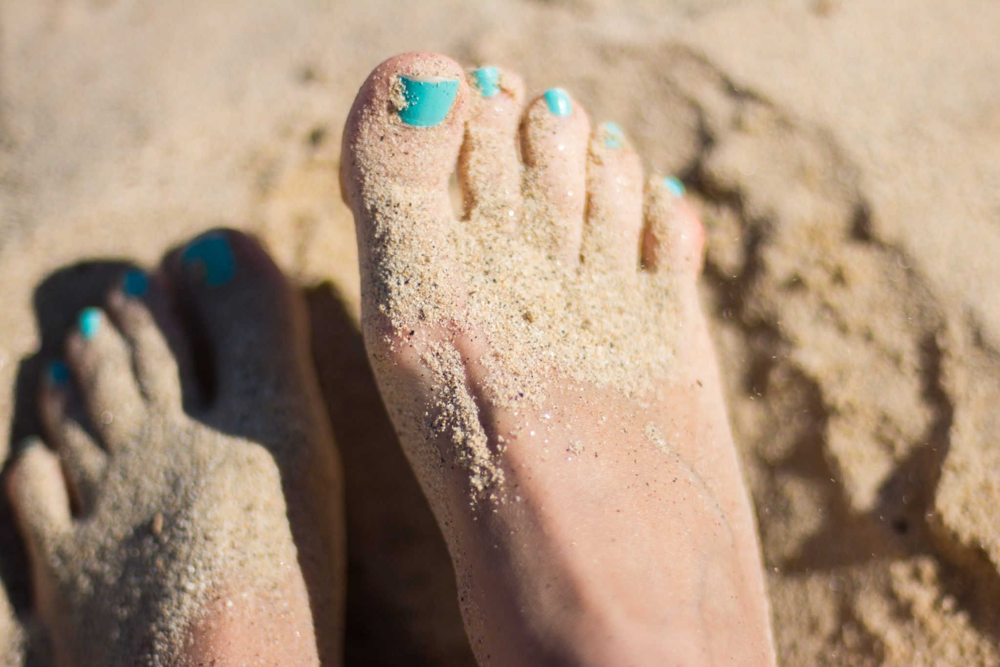 How to cut your toenails properly at home